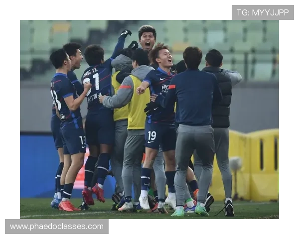 武汉网球队逆袭之路：从低谷到巅峰的荣耀之战